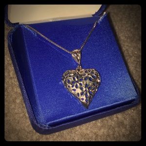 Vintage sterling silver heart necklace